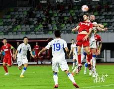 郭麒麟弟弟,岁自拍萌态,十足,QianYi,Sports,千亿体育,体育直播,体育赛事,APP下载,官方网地址