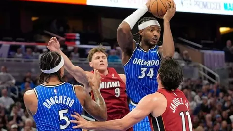 皇马官方公告：卡雷拉斯小腿腓肠肌损伤，恢复情况待定